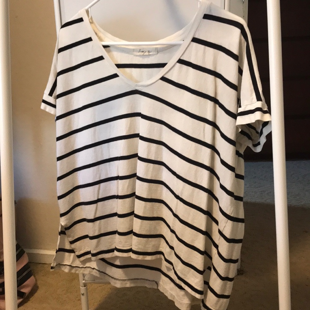 Black & white striped t-shirt.